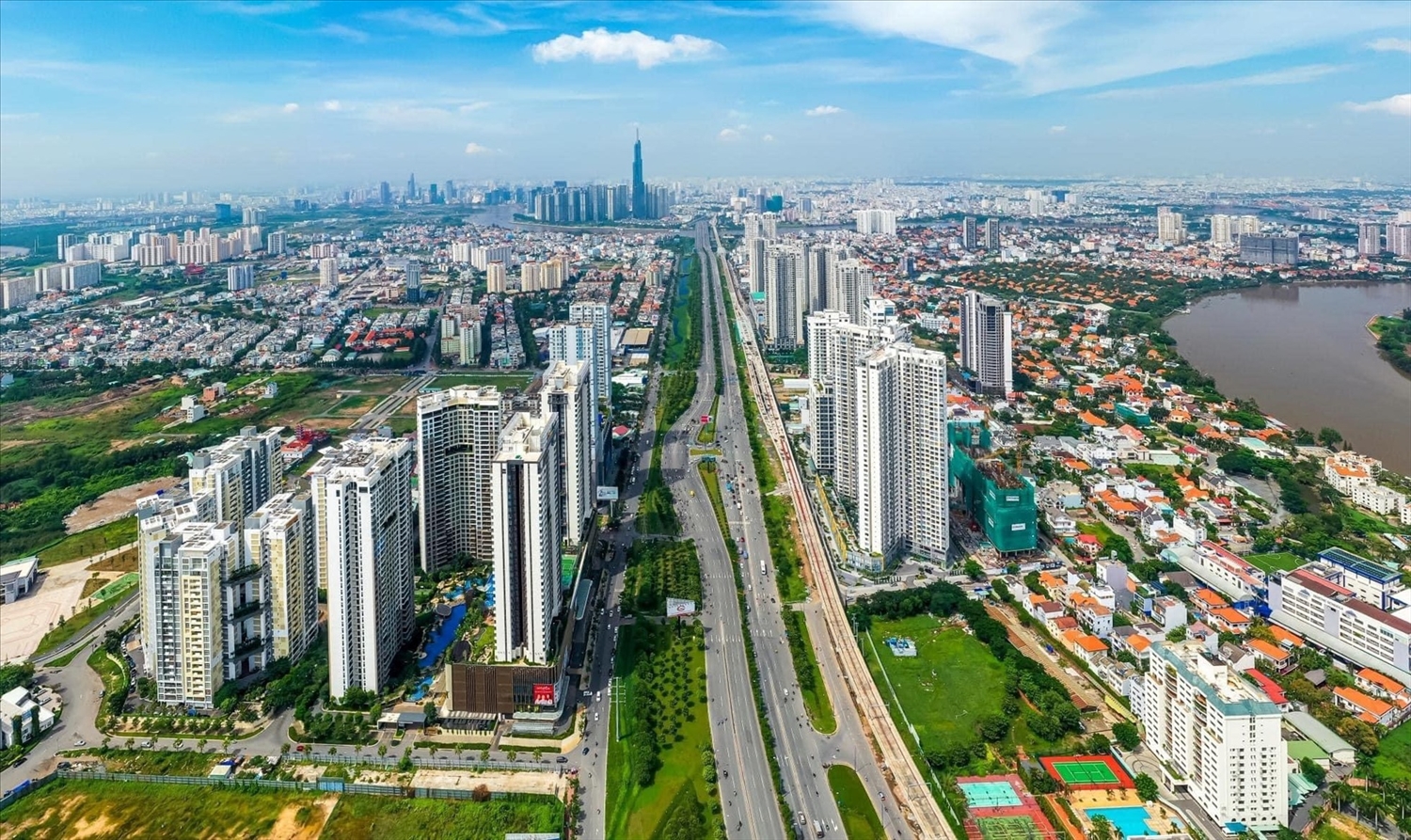 Khám phá xu hướng bất động sản phát triển và dự đoán đến năm 2025! Tiềm năng đầu tư khu nghỉ dưỡng, cơ hội sinh lời đang chờ đón bạn.