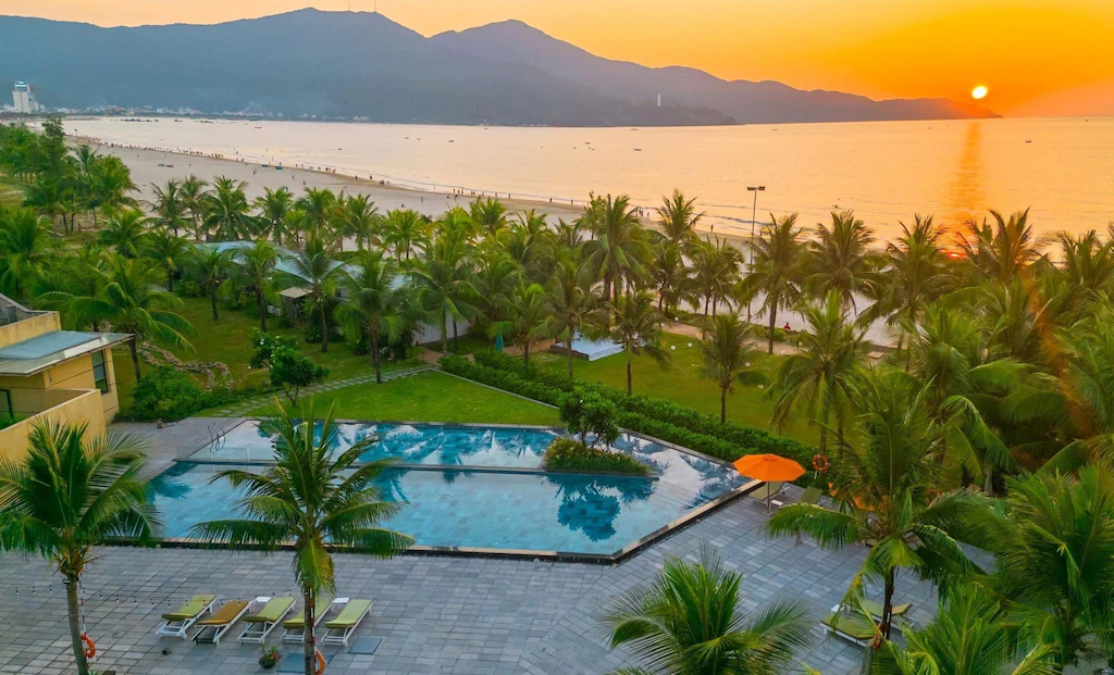 BÁN ĐẤT VIEW HỒ NGHỈ DƯỠNG